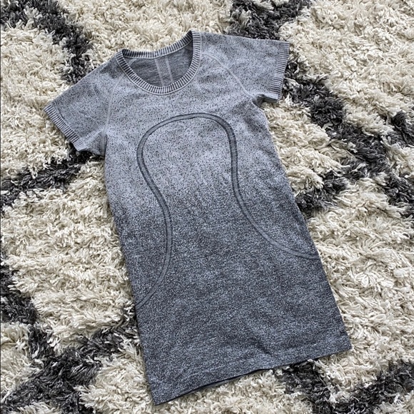 lululemon athletica Tops - Lululemon Swiftly Ombre Tee